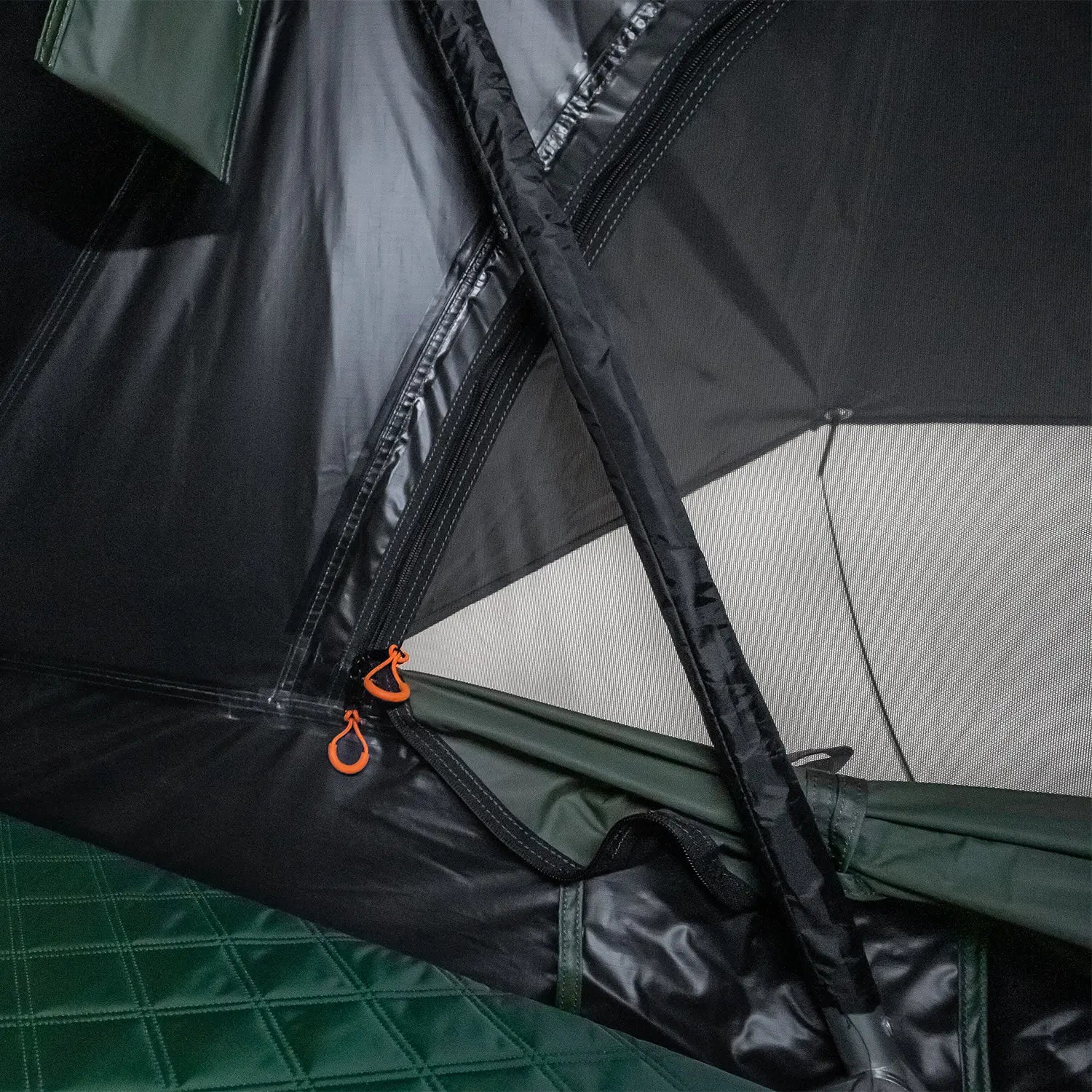 23Zero Armadillo A3 Left Rooftop Tent 230HSARMA3L+A