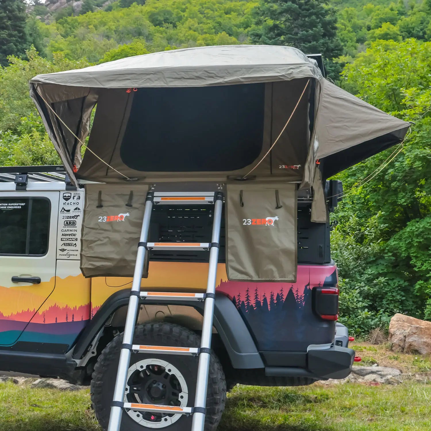 23Zero Armadillo A2 Right Rooftop Tent 230HSARMA2R